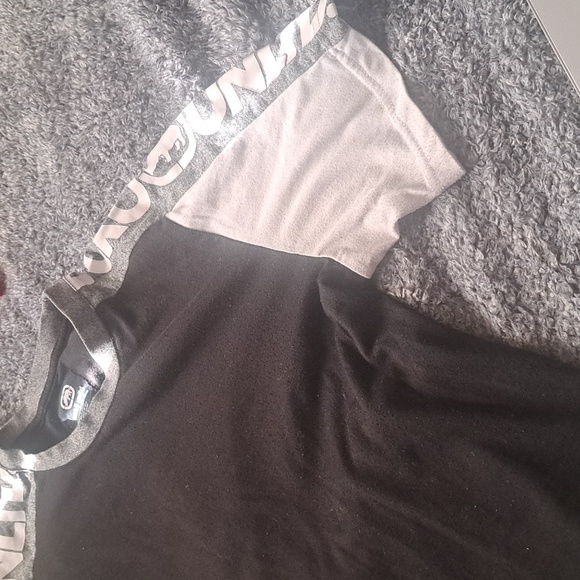 2 B&W T-shirts Ecko Unlitd &T-Shirt Company - Picture 8 of 8